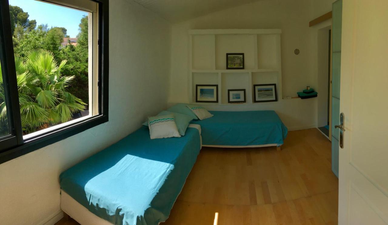 Bed,Kitchen And Swimming Pool Villa Esterel Saint-Raphael  Exterior photo
